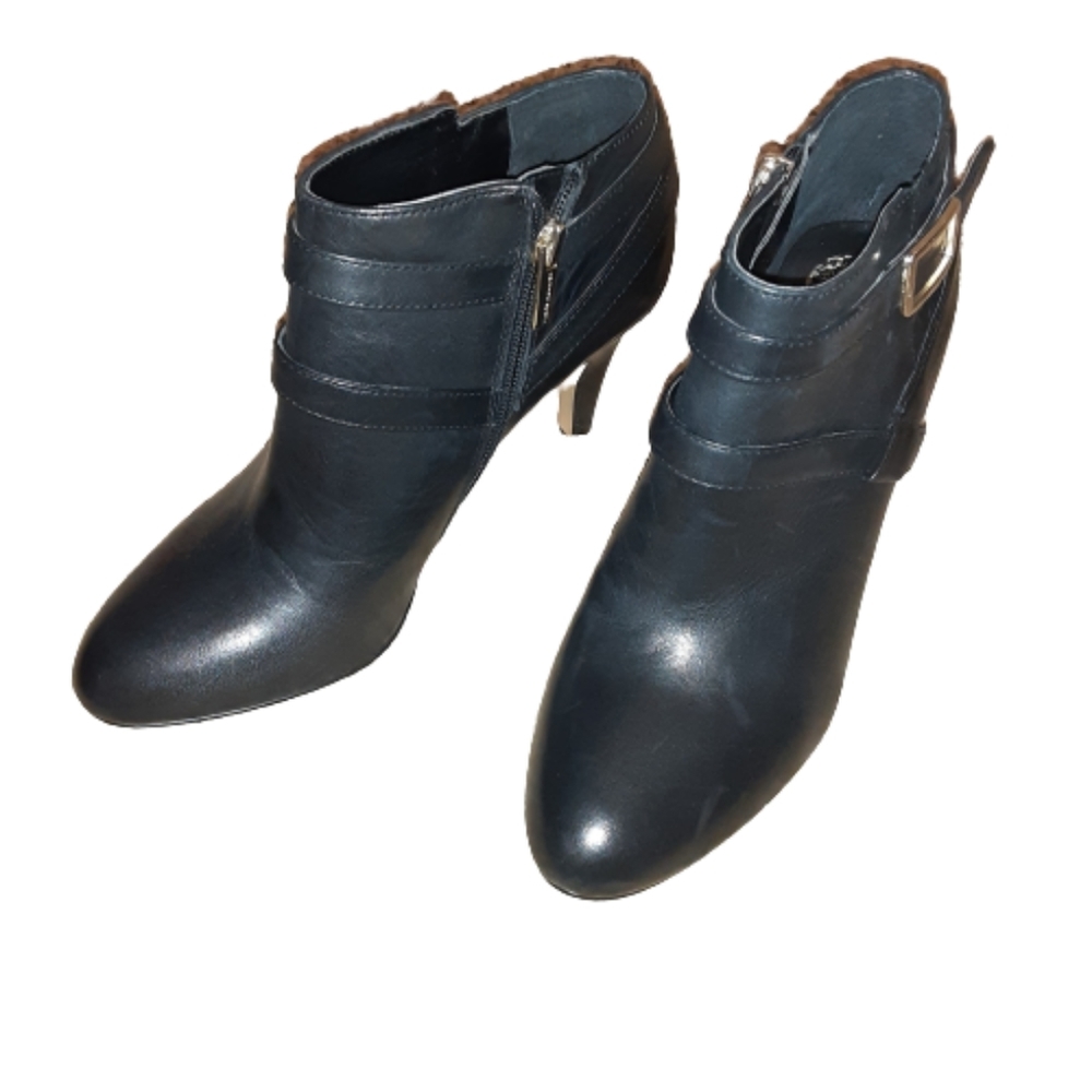 Vince Camuto Vadirya Leather Black Booties